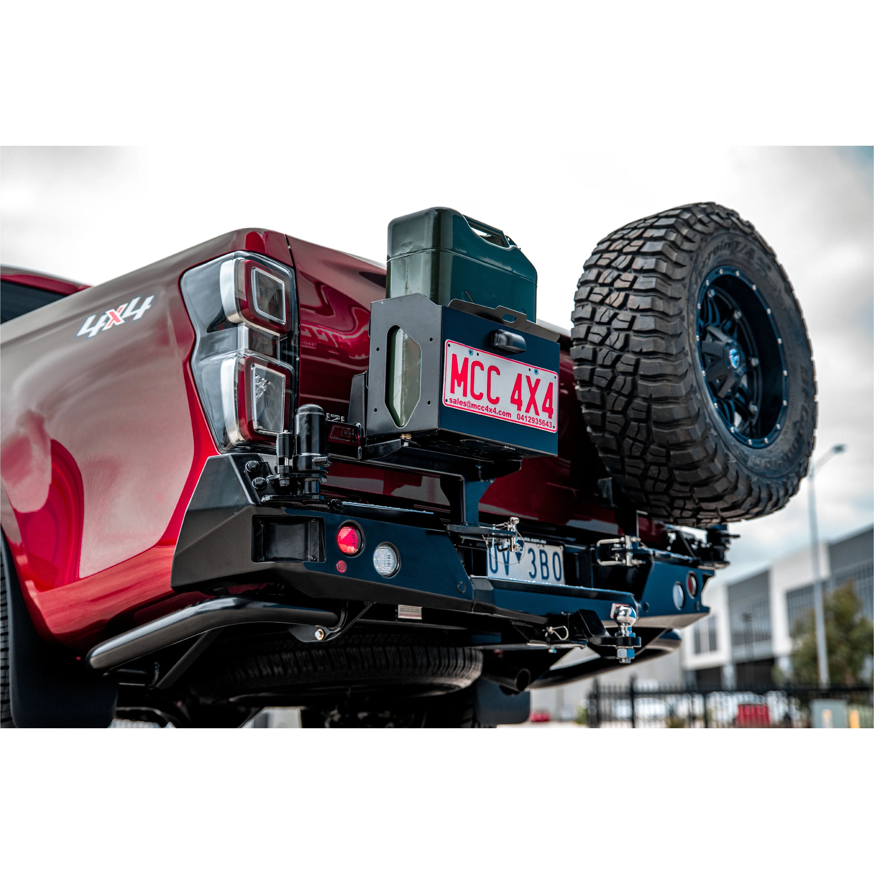 Isuzu D-Max Rg 2020-present Single Jerry Can And Wheel Carrier Rear Bars