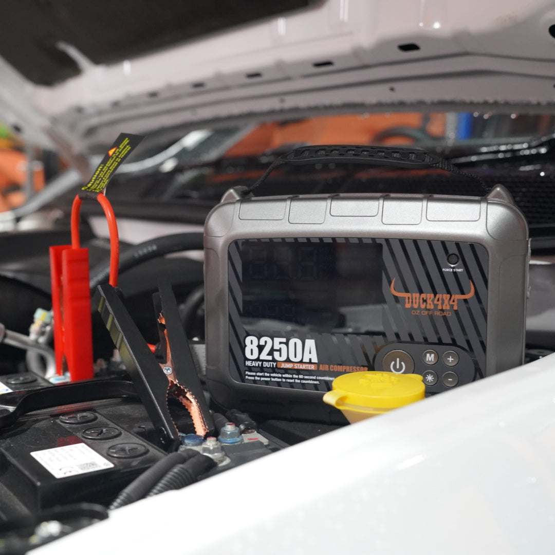 DUCK4X4 Jump starter with Air Compressor / Power Bank / Torch - 32000MAH