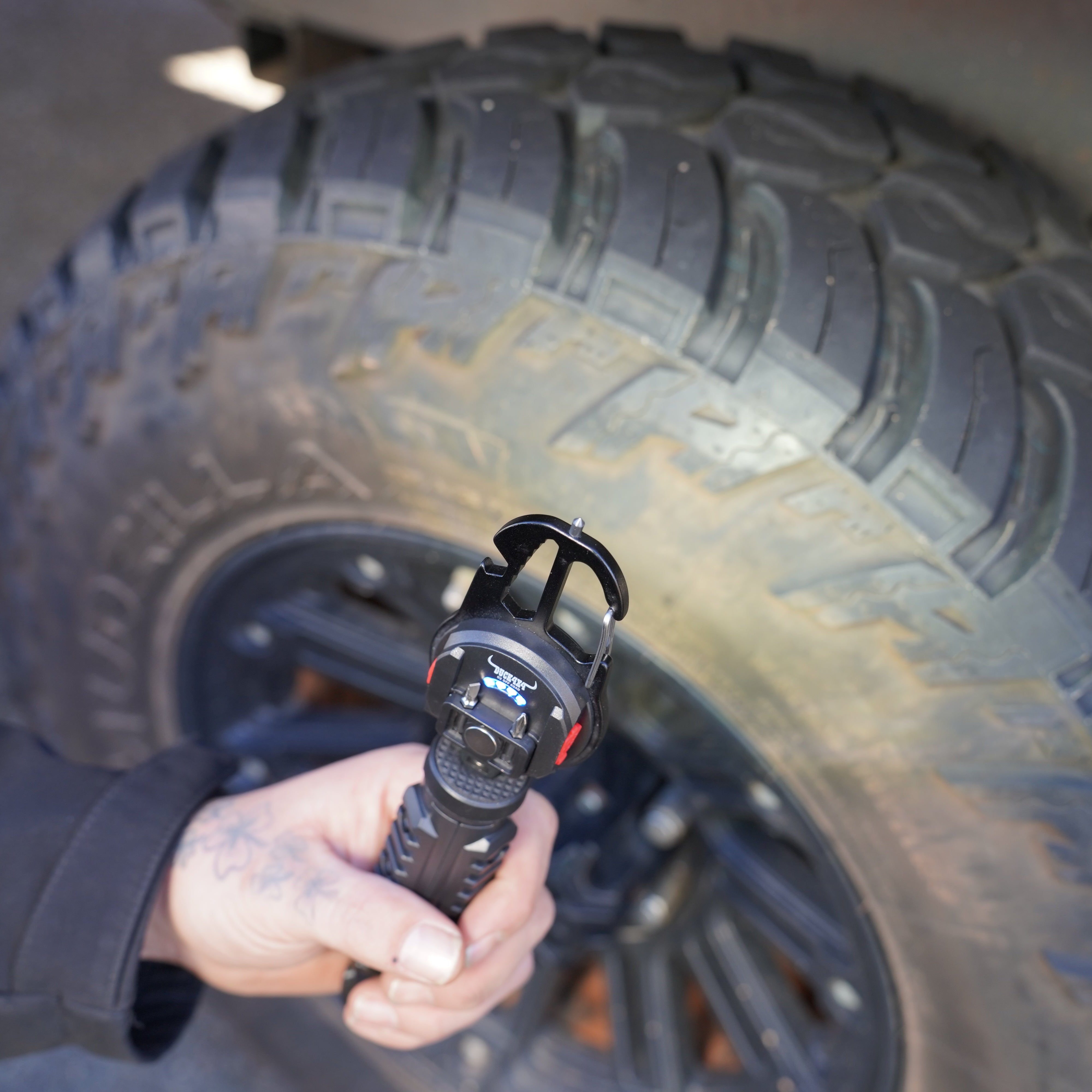 DUCK4X4 Smart Keychain Light