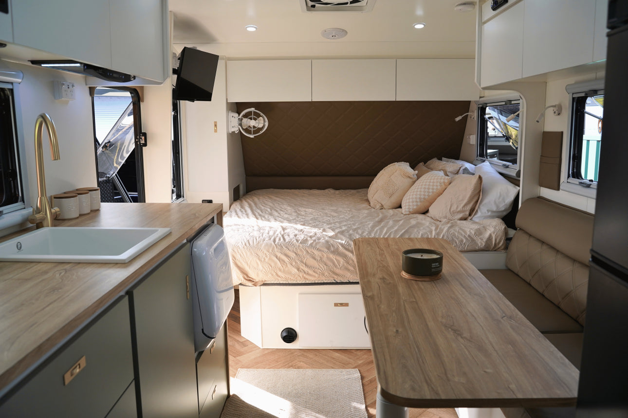 22FT6 Xplorer Xtreme