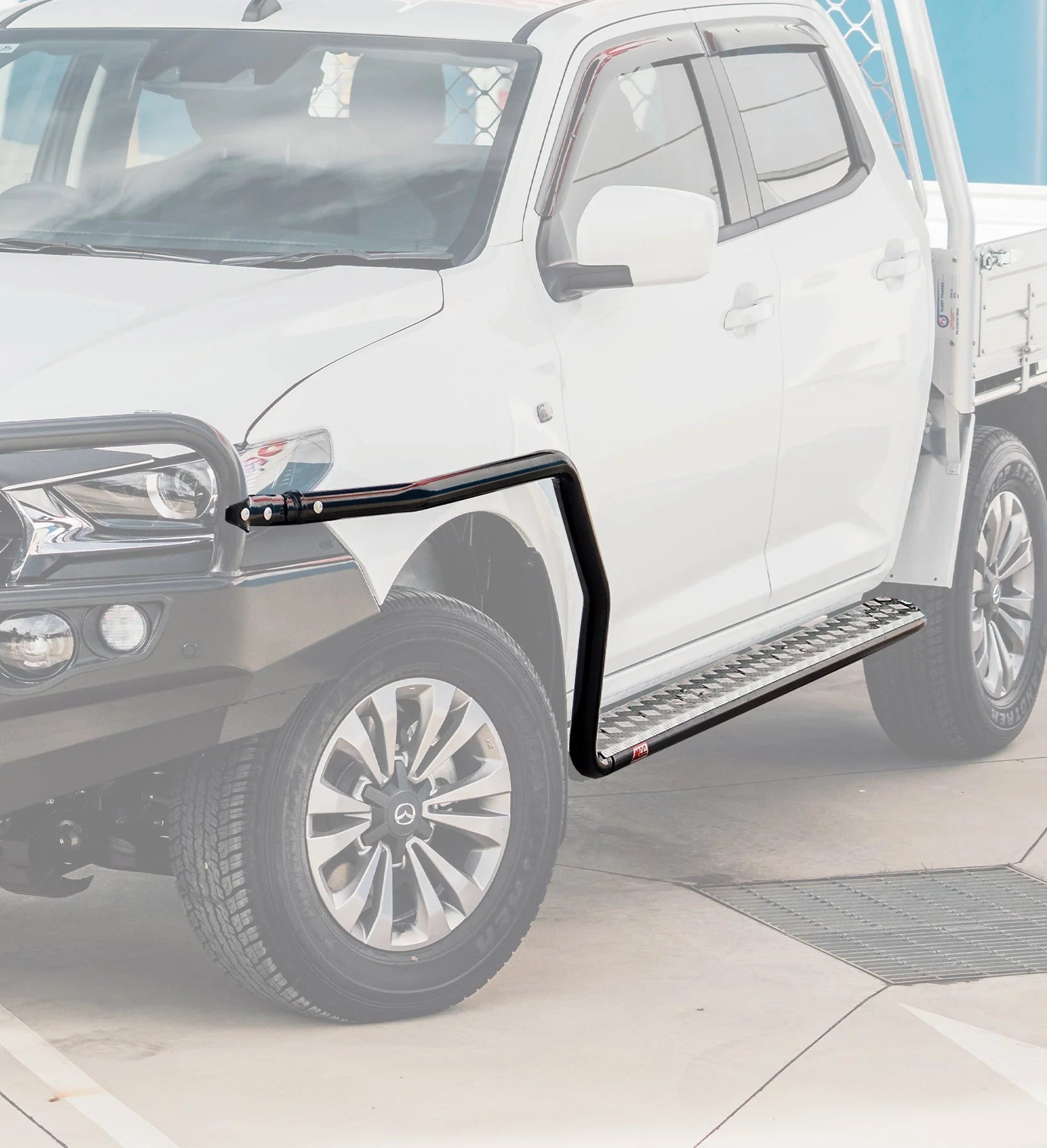 Toyota Hilux 1997-2004 Heavy Duty Side Steps And Rails