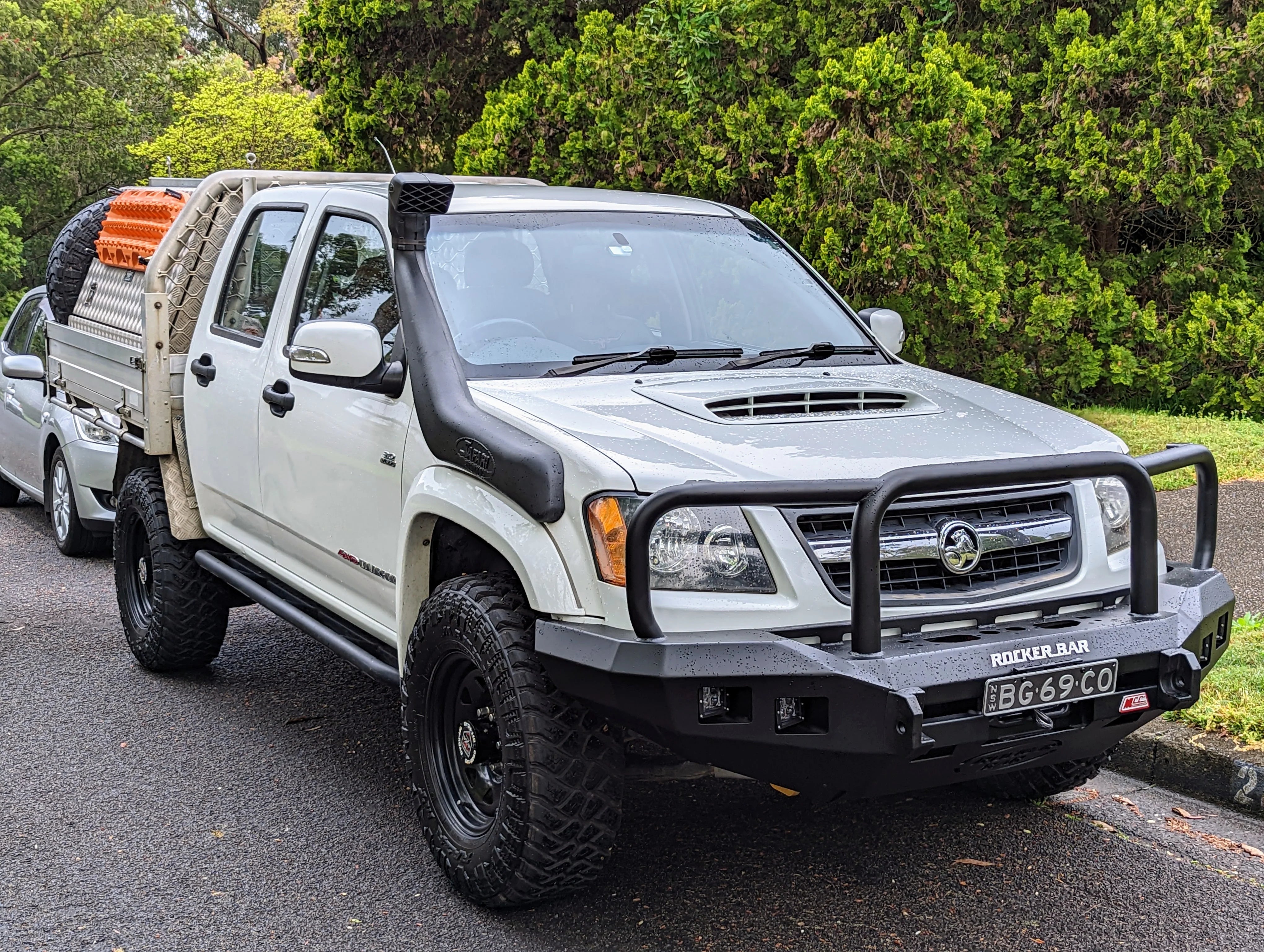 Holden Colorado Rc 08-12 078-02sq Triple Loops Rocker Bar Square Light + Bracket + Underprotection Plate If Available