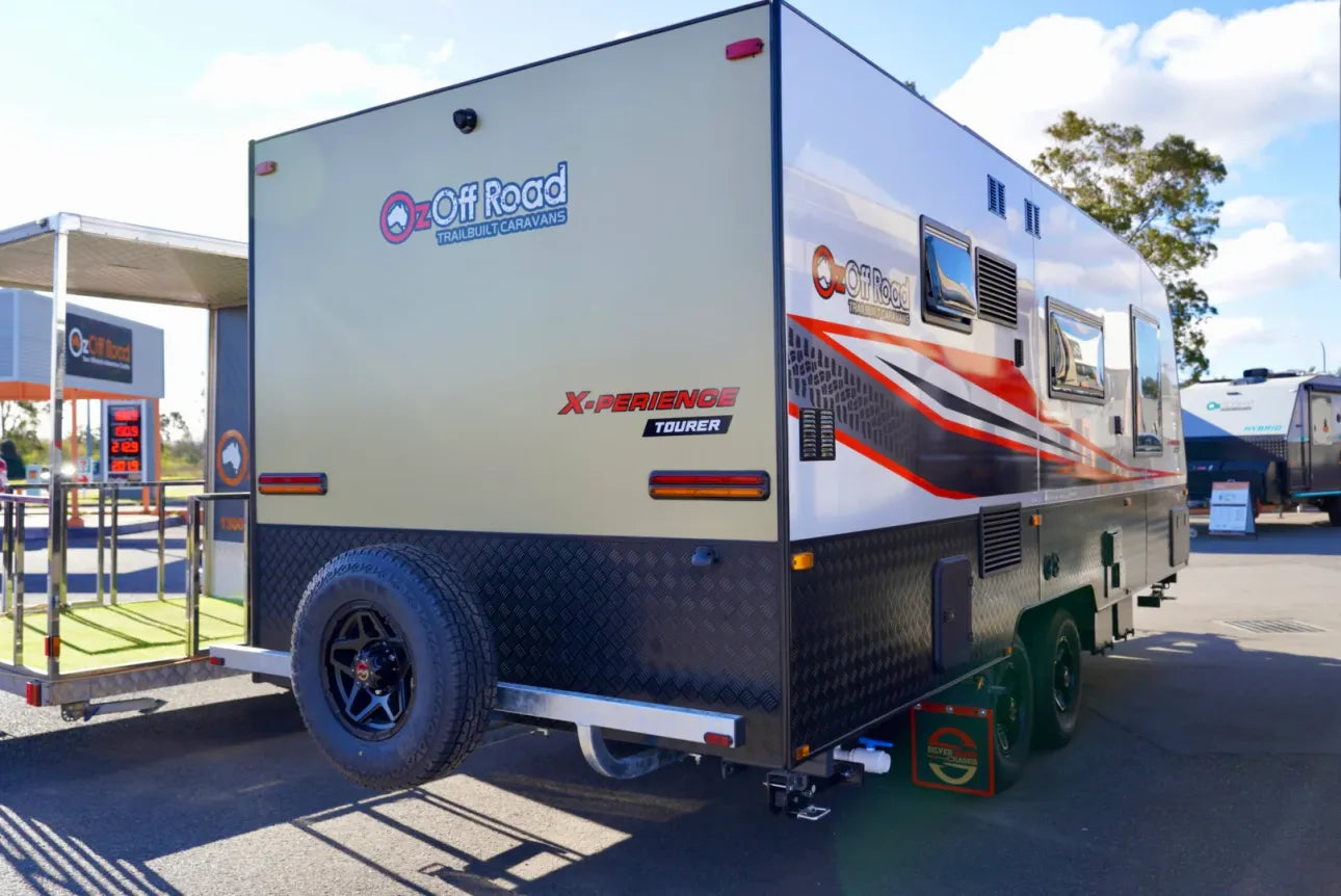 20FT8 Xperience Tourer Semi Off-Road