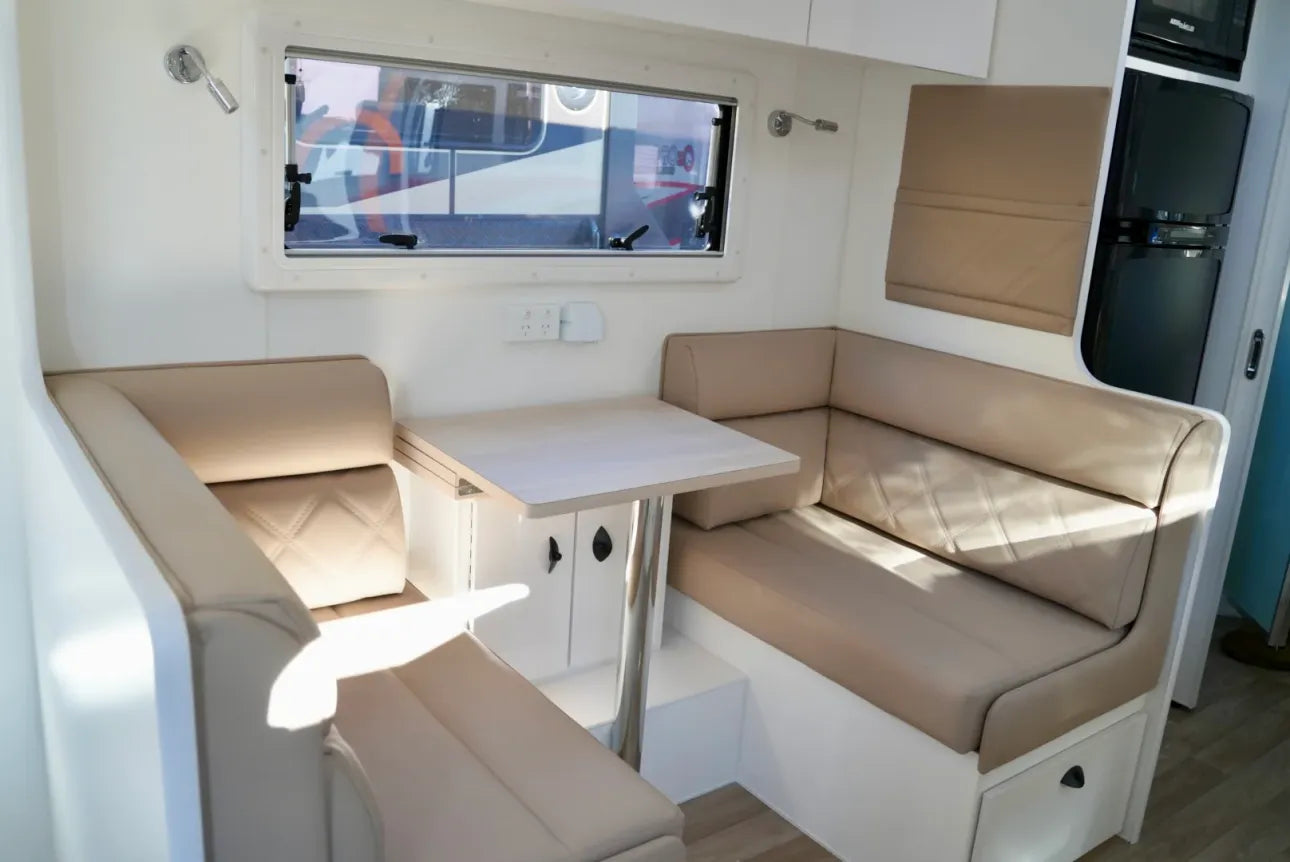 20FT8 Xperience Tourer Semi Off-Road
