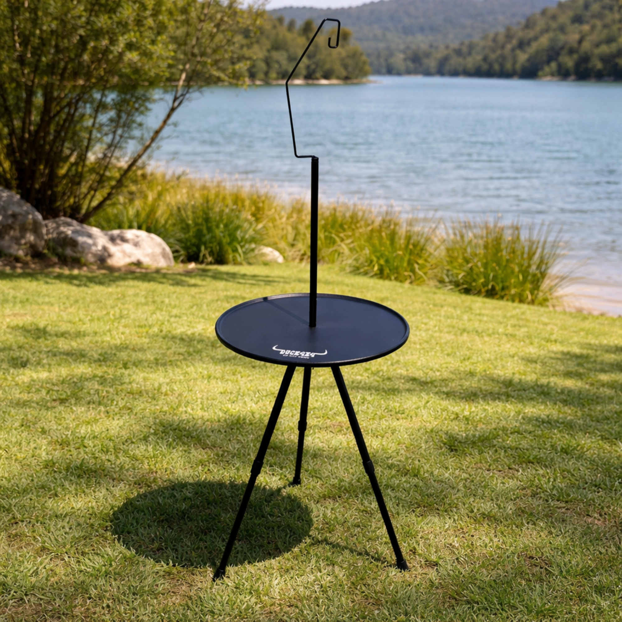 DUCK4X4 Tripod Round Table